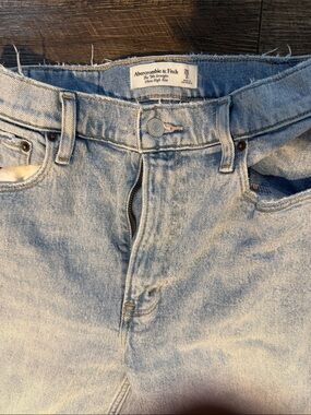 Straight leg 90s Abercrombie & Fitch Light Blue High Rise Mom Jeans size 26L
